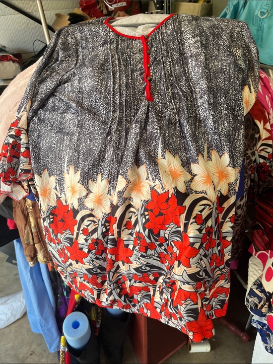 Tops - Floral Print Tunic with Red Accents